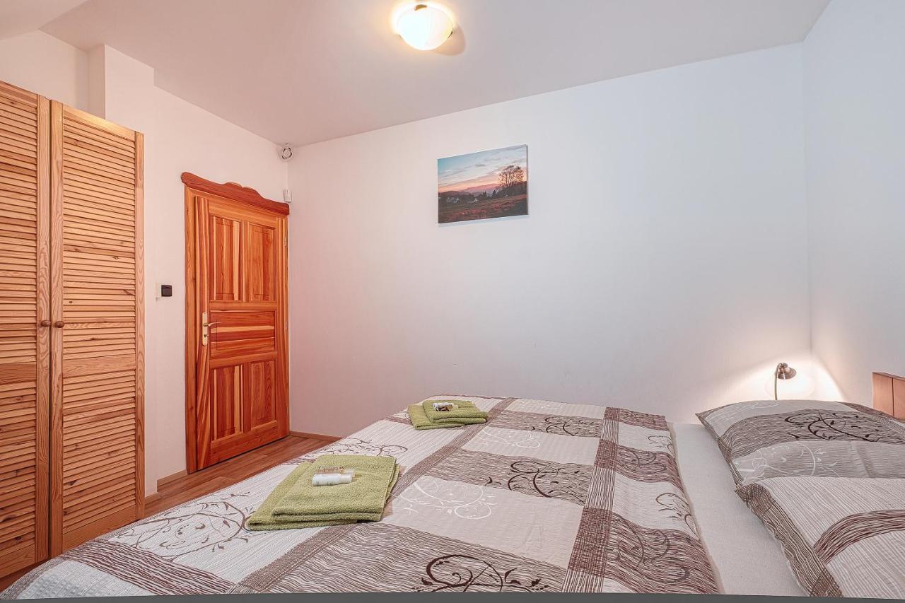 Apartments White - Hill แชร์นีดุล ภายนอก รูปภาพ
